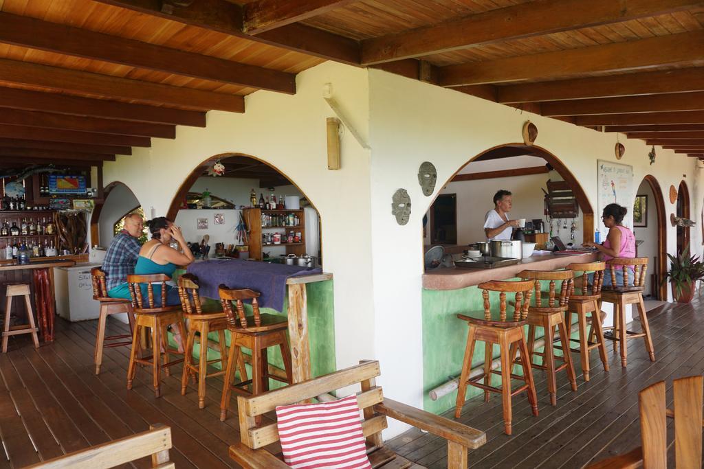 Lookout Inn Beach Rain-Forest Eco Lodge Carate エクステリア 写真