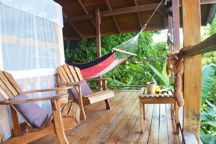 Lookout Inn Beach Rain-Forest Eco Lodge Carate エクステリア 写真