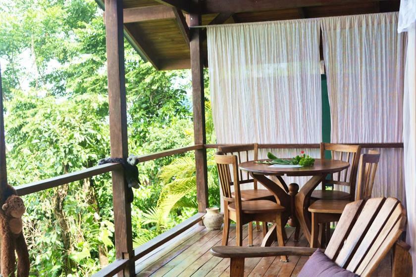 Lookout Inn Beach Rain-Forest Eco Lodge Carate エクステリア 写真