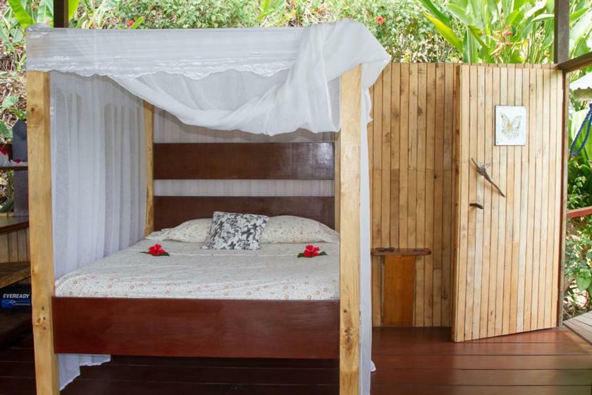 Lookout Inn Beach Rain-Forest Eco Lodge Carate エクステリア 写真