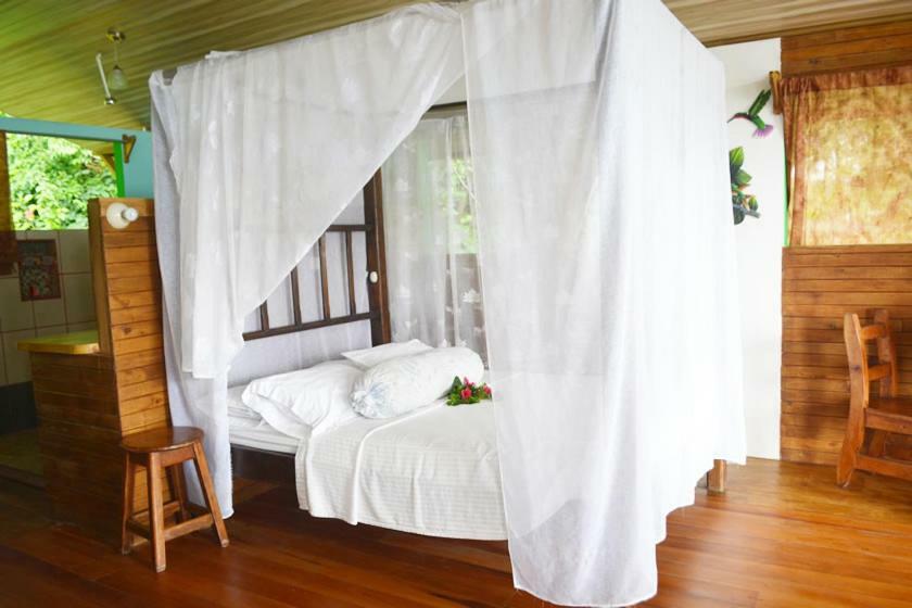 Lookout Inn Beach Rain-Forest Eco Lodge Carate エクステリア 写真