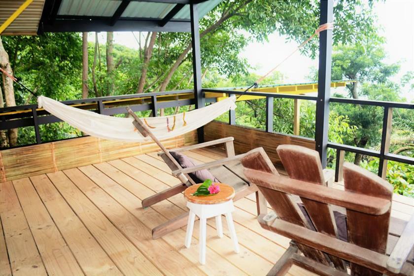 Lookout Inn Beach Rain-Forest Eco Lodge Carate エクステリア 写真