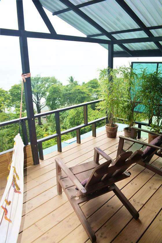 Lookout Inn Beach Rain-Forest Eco Lodge Carate エクステリア 写真